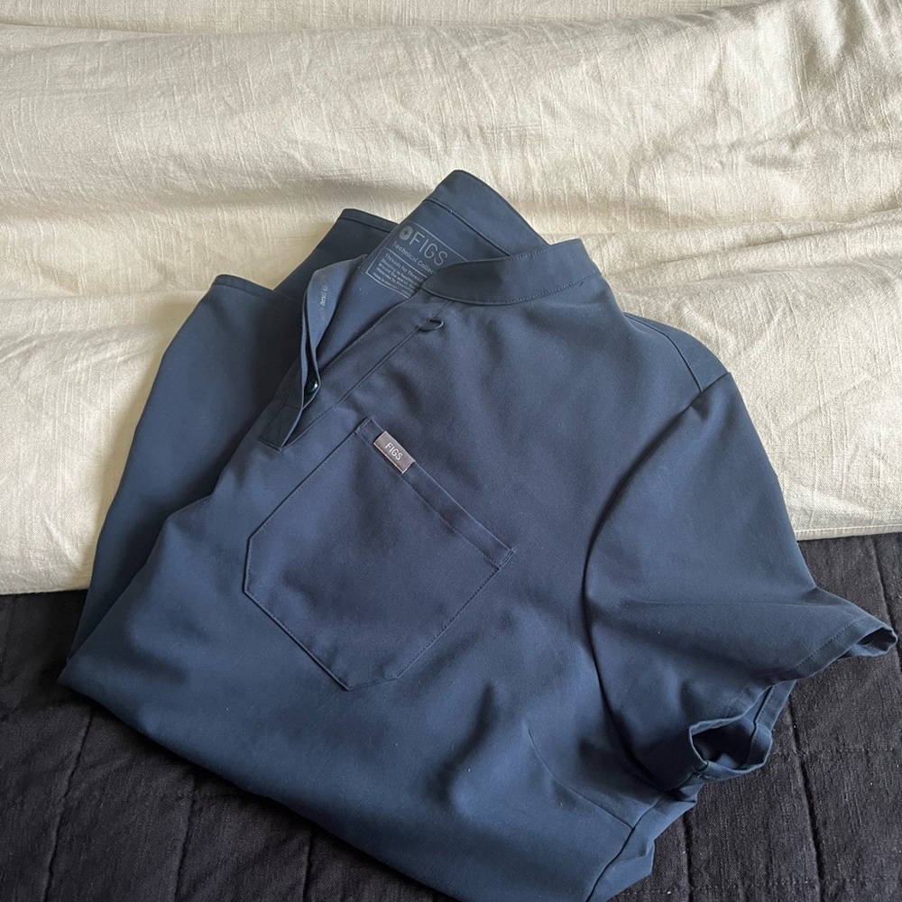 Dark Harbor Kitale Top FIGS 2XL